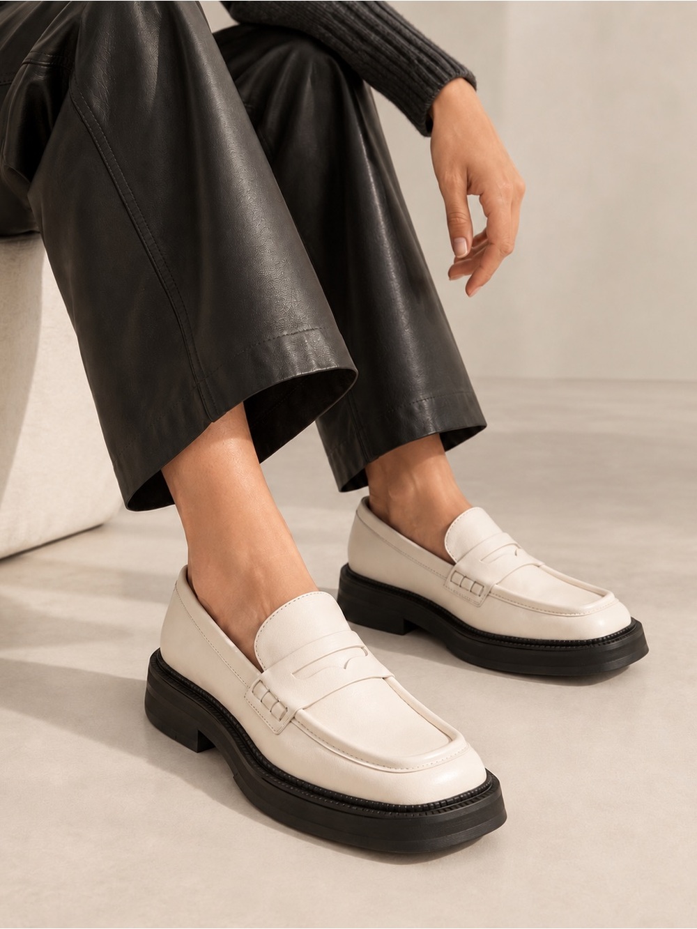 NWT ME+EM Off White Chunky Square Toe Leather Loafers size US 10